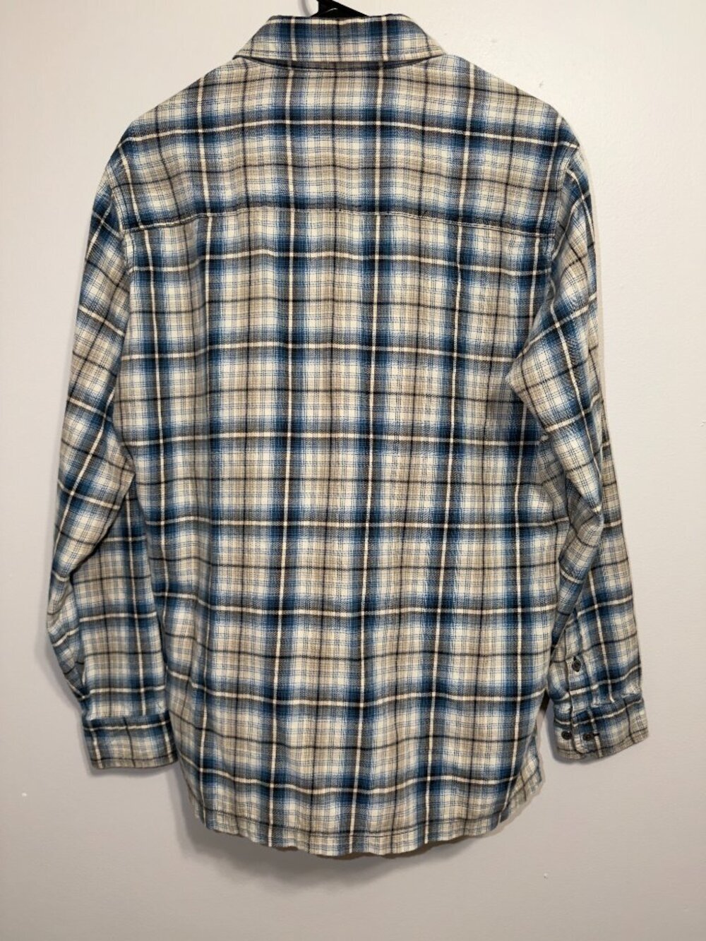 KUHL Men's Fugitive Flannel Shirt Medium Blue Tan Plaid Long Sleeve Button Up - Picture 6 of 6